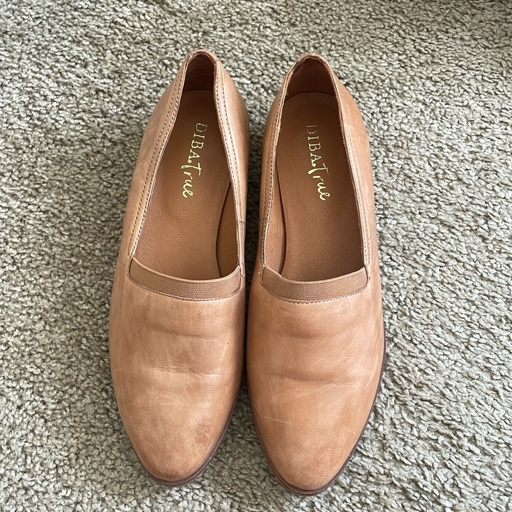 Diba True Size 7 Brown Loafers